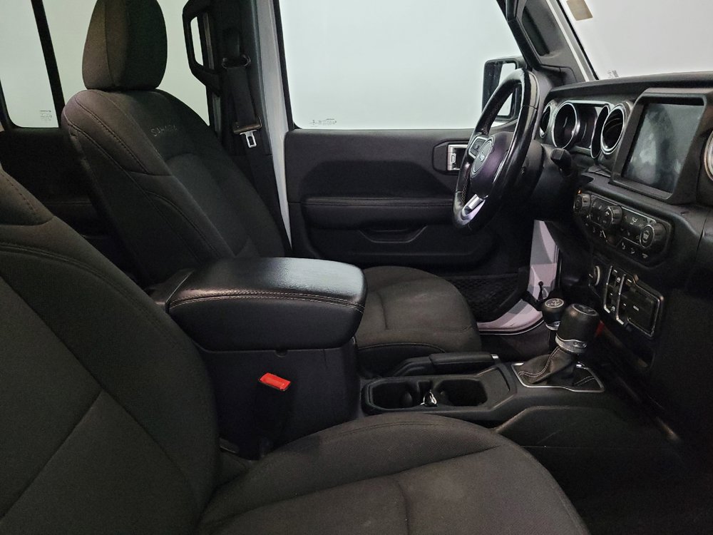 Used 2020 Jeep Wrangler Unlimited Sahara AWD/4WD image 21