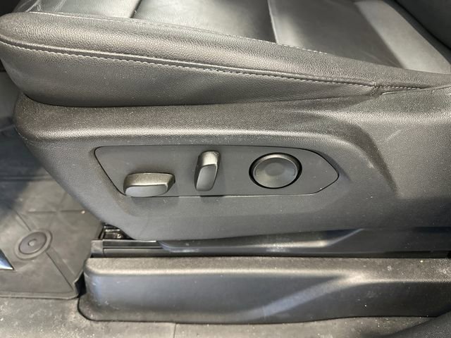 Used 2024 Chevrolet Tahoe Z71 w/ Luxury Package AWD/4WD image 32