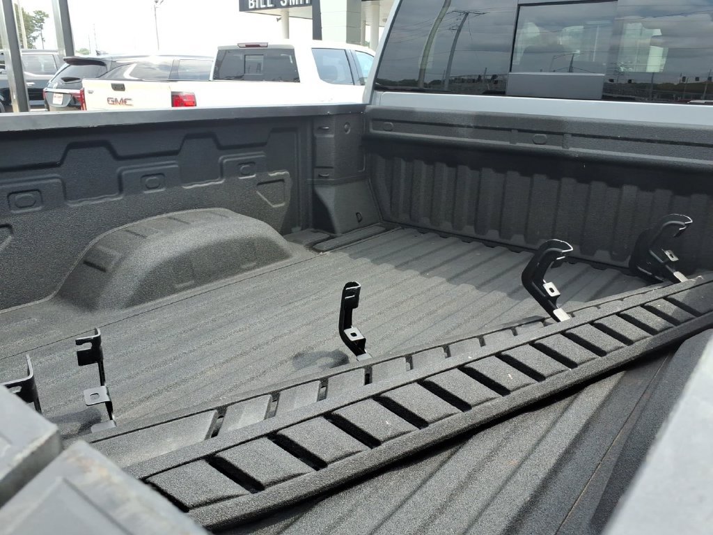 Used 2025 GMC Sierra 2500 SLT w/ SLT Convenience Package AWD/4WD image 16