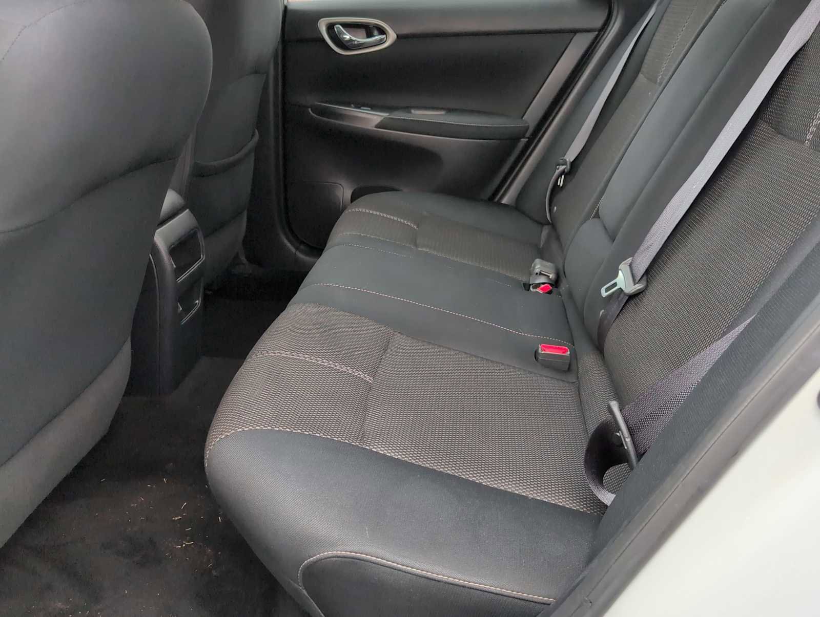 Used 2015 Nissan Sentra S image 19