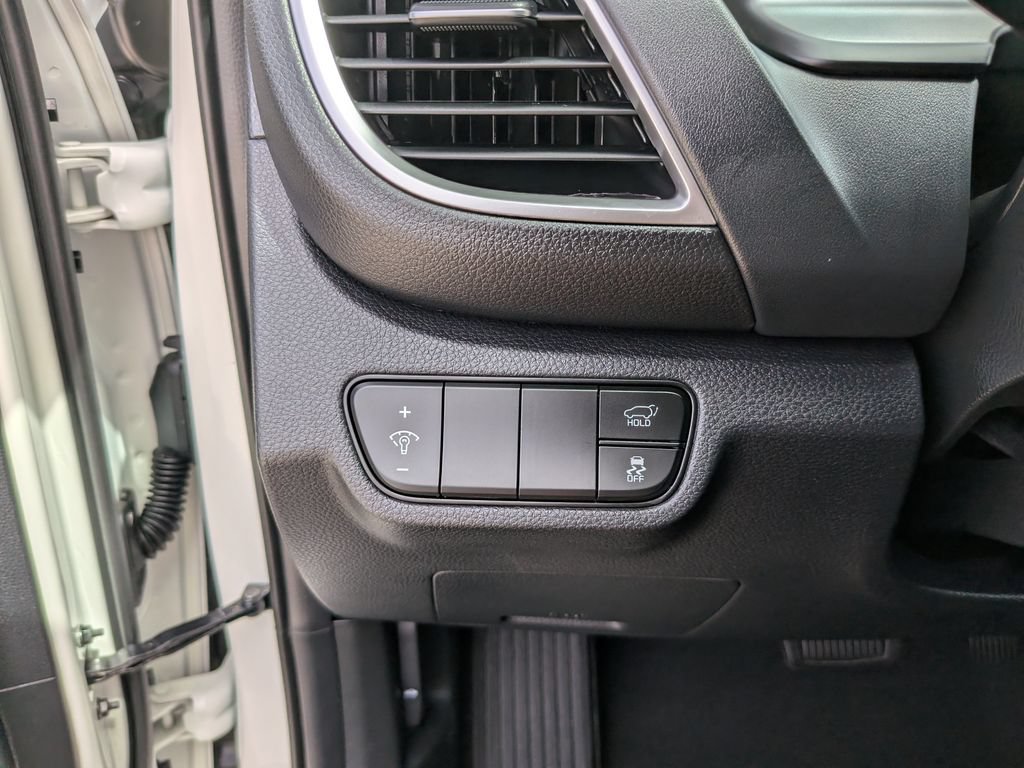 Certified 2026 Kia Seltos SX AWD/4WD image 31