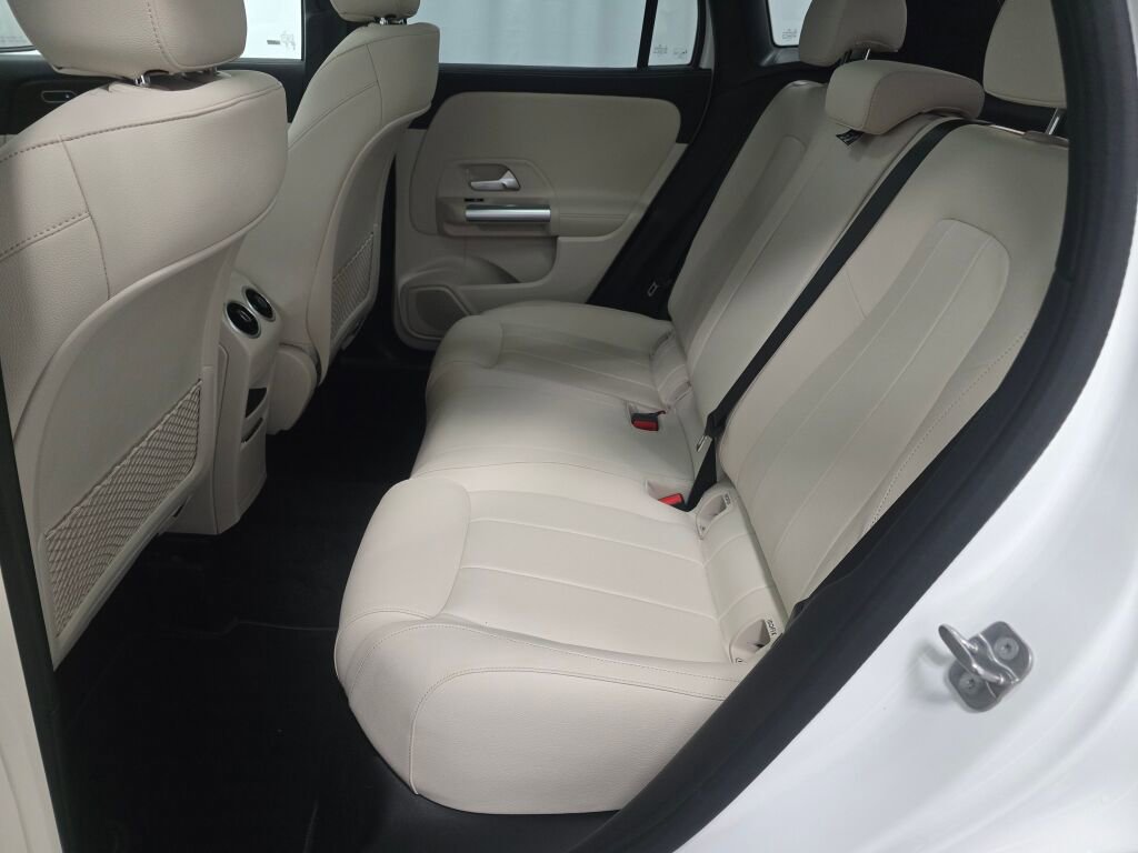 Used 2026 Mercedes-Benz GLA 250 4MATIC image 18