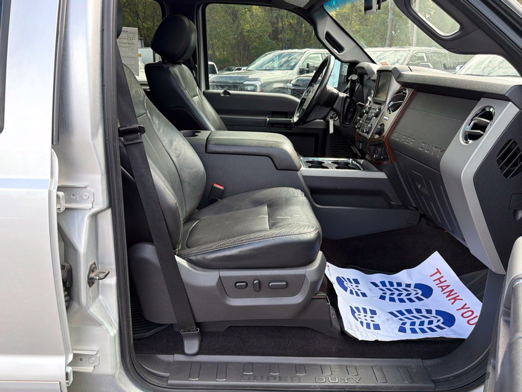 Used 2015 Ford F250 Lariat w/ Lariat Ultimate Package AWD/4WD image 19