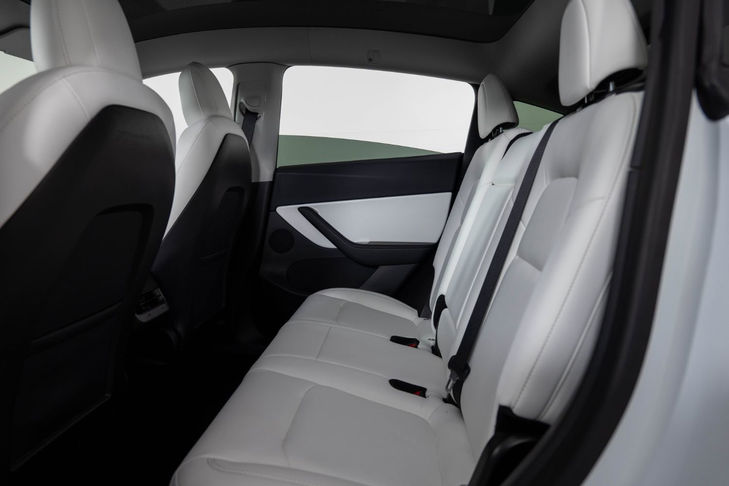 Used 2021 Tesla Model Y Long Range image 19