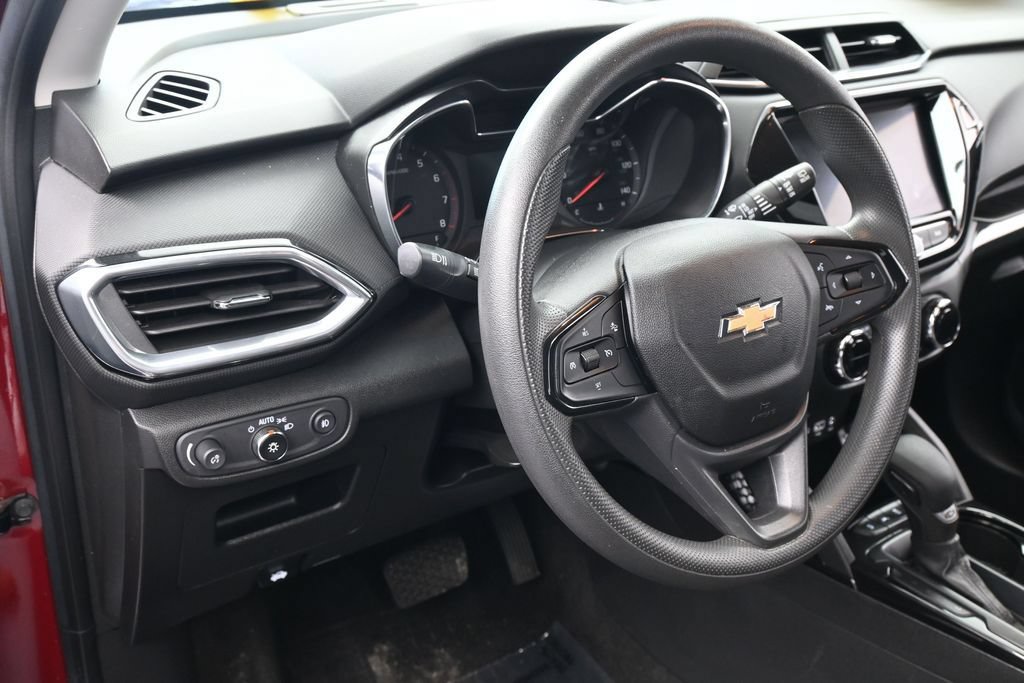 Used 2023 Chevrolet TrailBlazer LT w/ Convenience Package FWD image 15