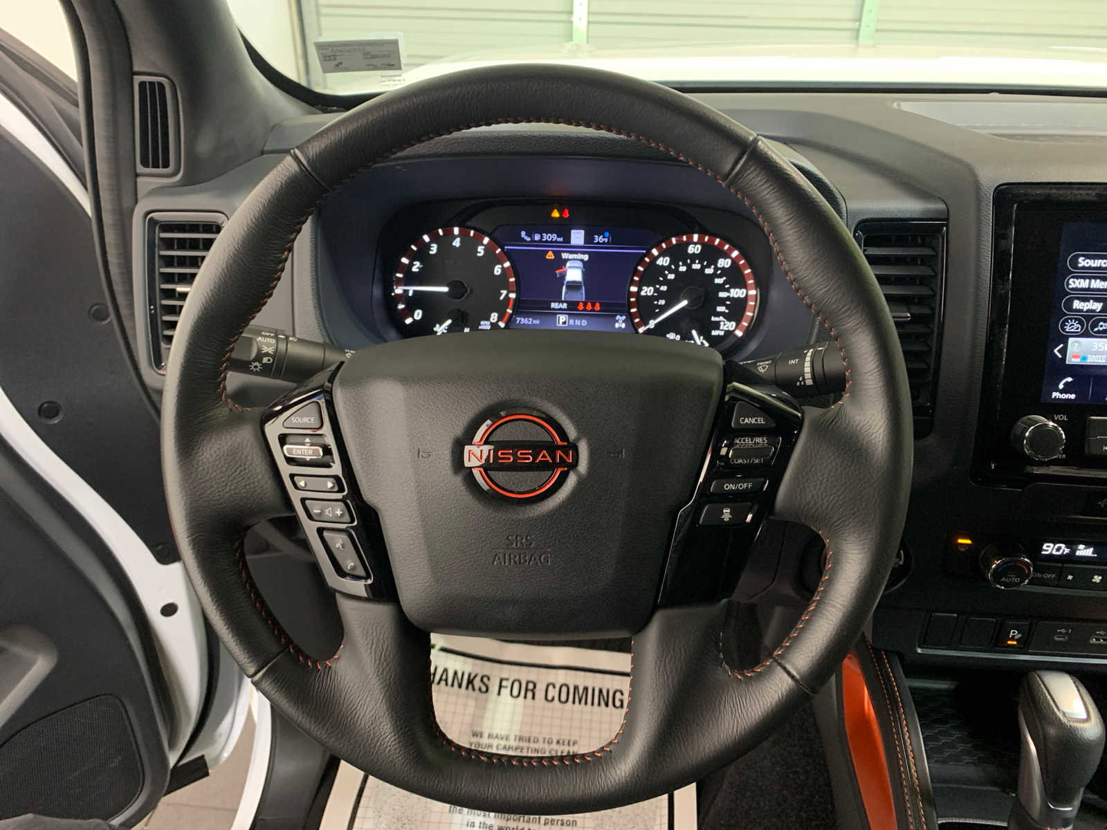 Used 2024 Nissan Frontier PRO-4X w/ Technology Package image 8