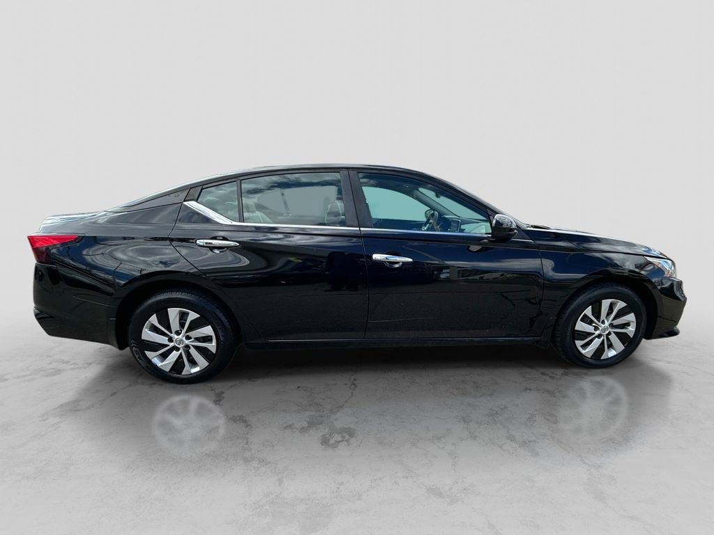 Used 2019 Nissan Altima 2.5 S AWD/4WD image 4