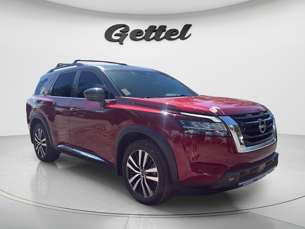 Used 2023 Nissan Pathfinder Platinum w/ Cargo Package AWD/4WD image 3