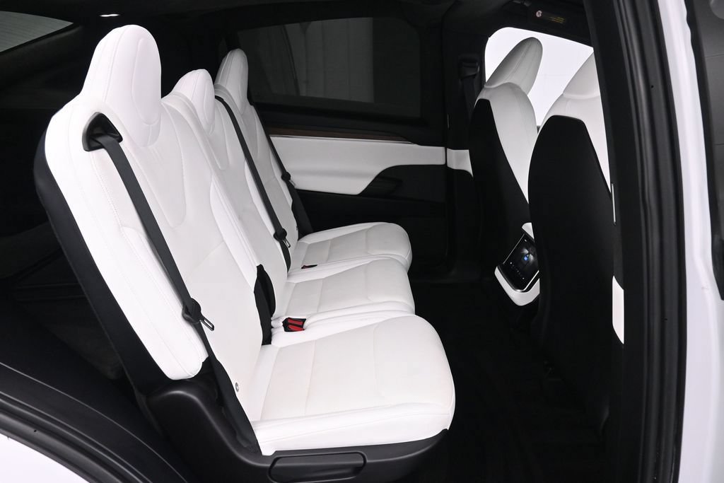 Used 2022 Tesla Model X AWD/4WD image 17