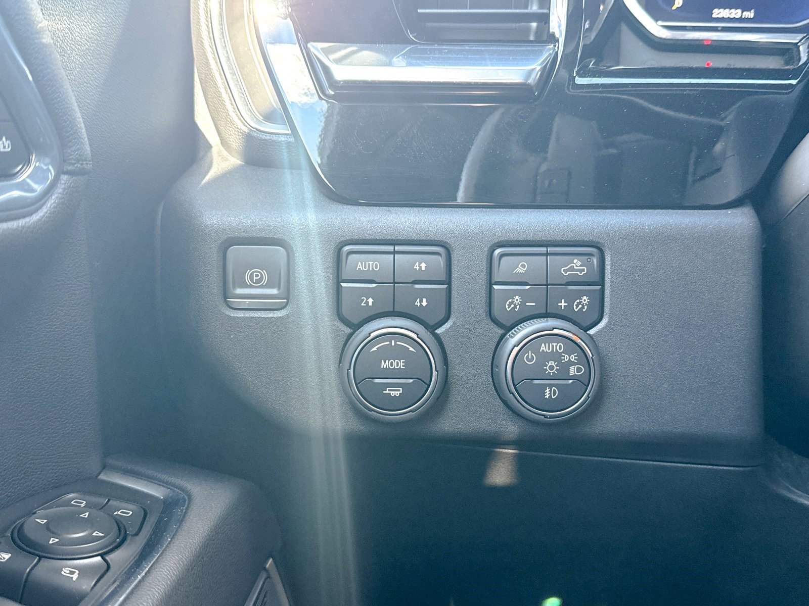 Certified 2022 Chevrolet Silverado 1500 High Country w/ High Country Premium Package image 37