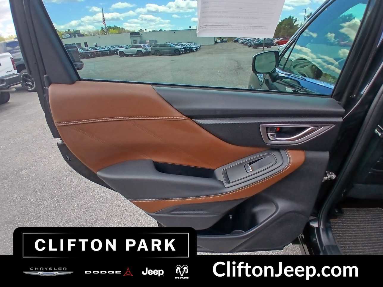 Used 2022 Subaru Forester Touring AWD/4WD image 11