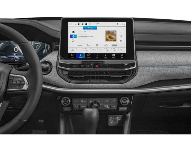 Certified 2025 Jeep Compass Limited AWD/4WD image 10