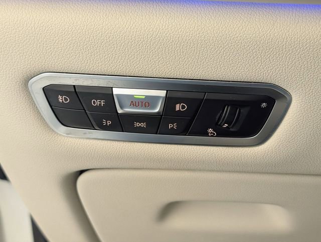 Used 2020 BMW X7 xDrive40i AWD/4WD image 16