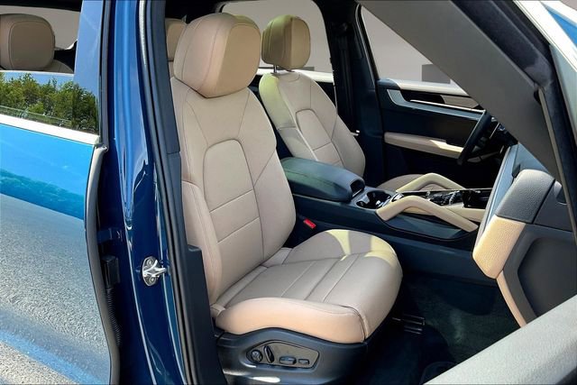 Used 2026 Porsche Cayenne image 27