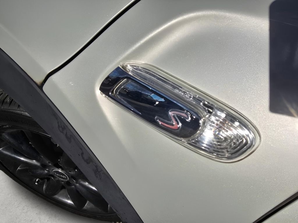 Used 2015 MINI Cooper S image 16