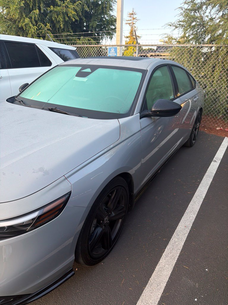 Used 2024 Honda Accord Sport image 2