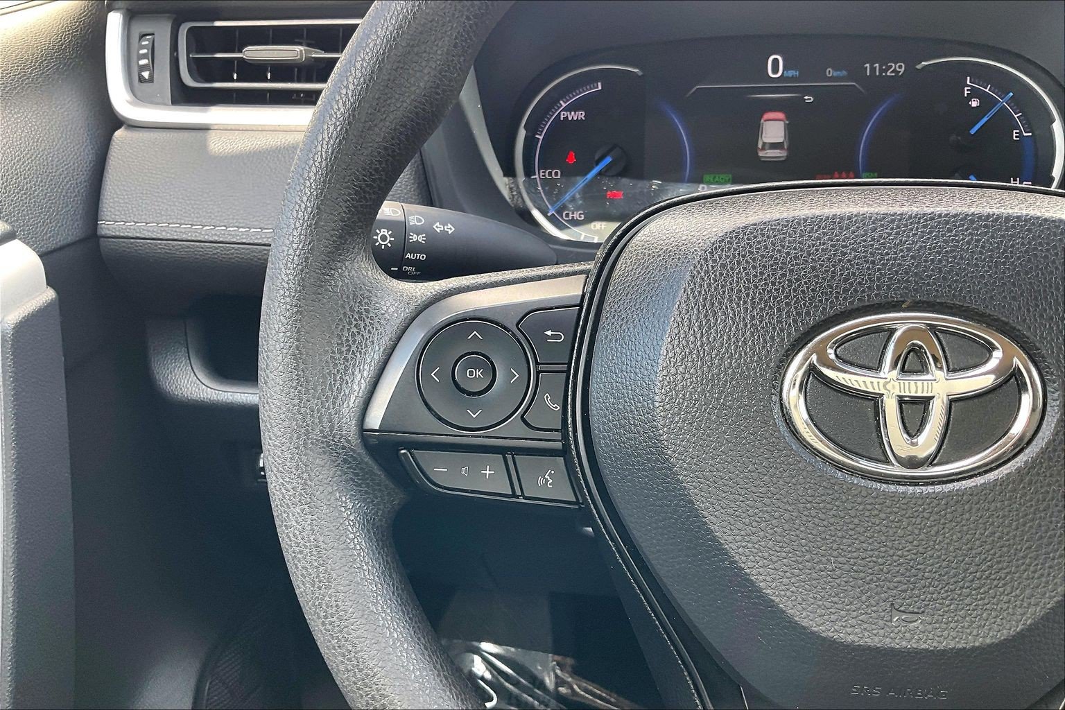 Used 2025 Toyota RAV4 XLE AWD/4WD image 23
