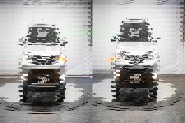 Certified 2015 Toyota RAV4 Limited image 6