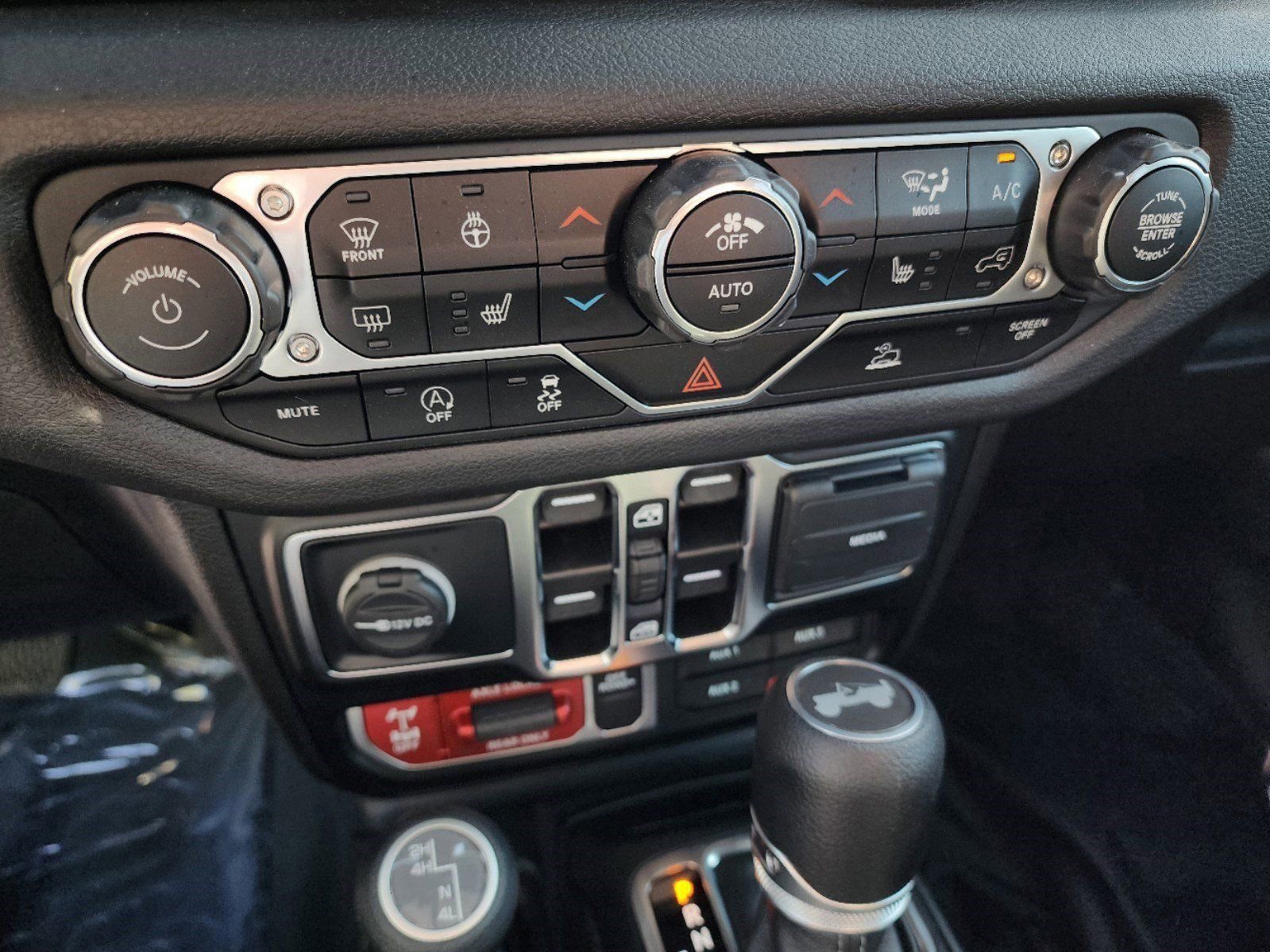 Used 2024 Jeep Wrangler Unlimited Sport image 10