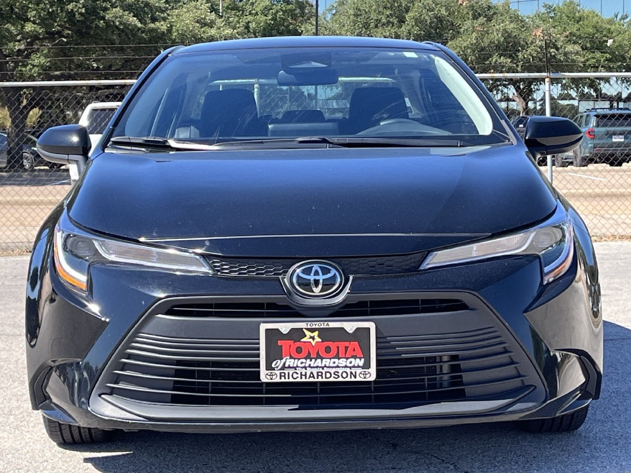 Used 2025 Toyota Corolla LE FWD image 7