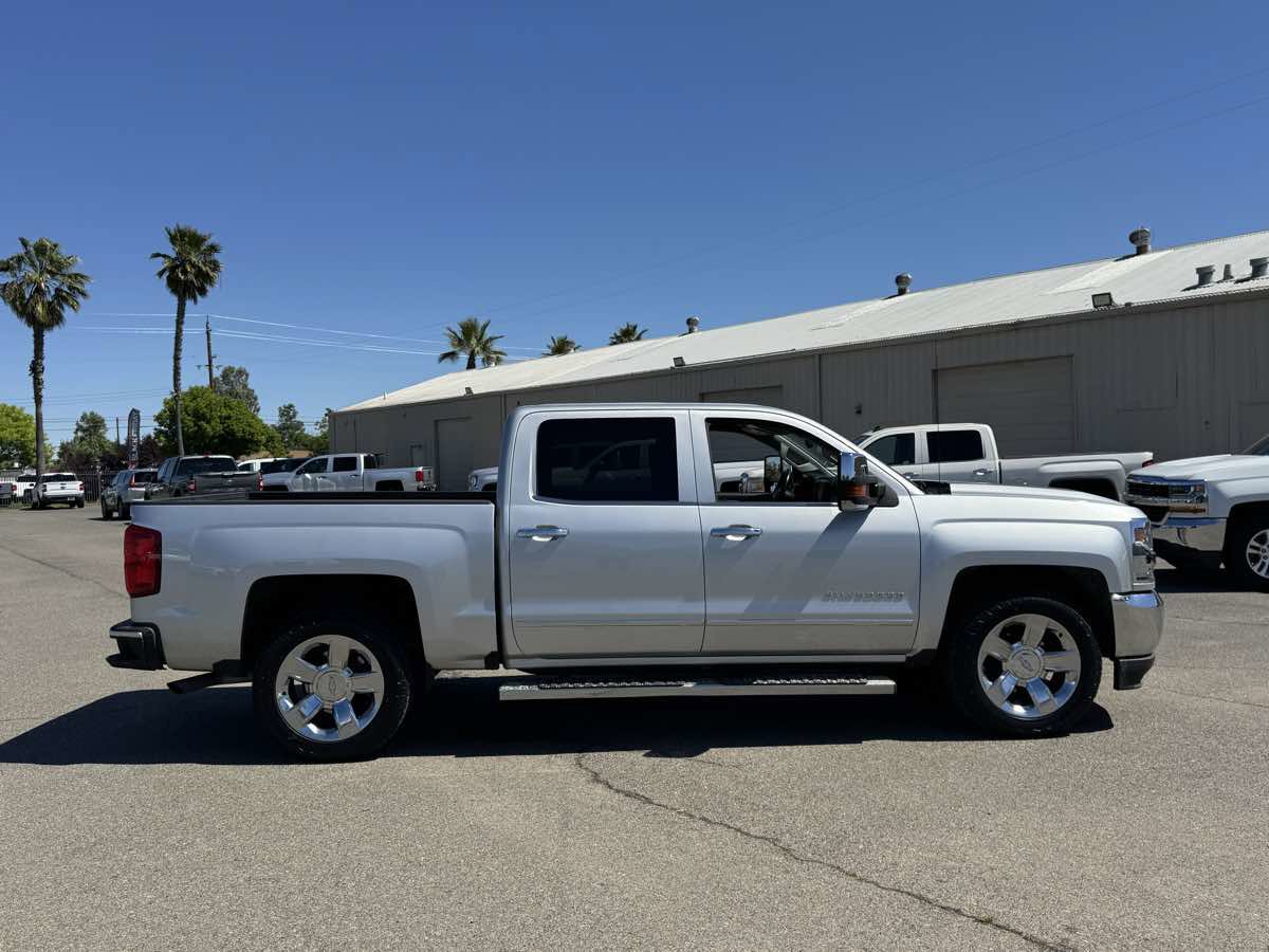 Used 2017 Chevrolet Silverado 1500 LTZ w/ LTZ Plus Package AWD/4WD image 12