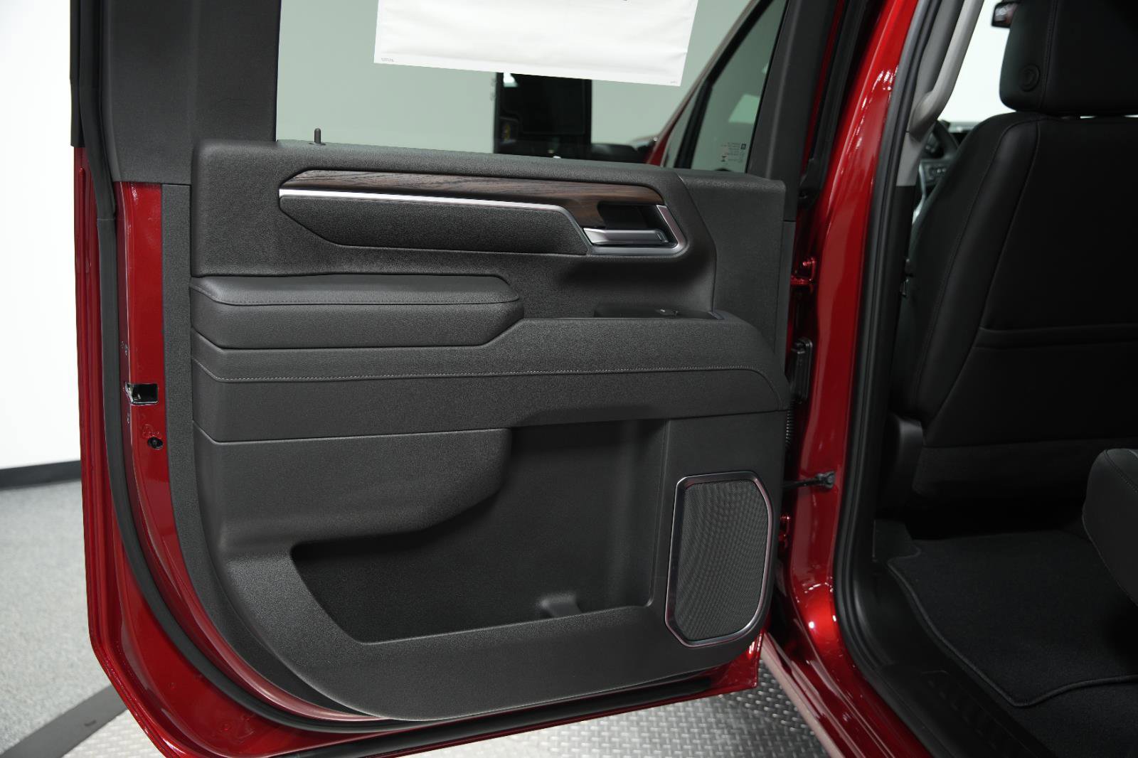 New 2026 GMC Sierra 2500 SLT w/ SLT Convenience Package image 19