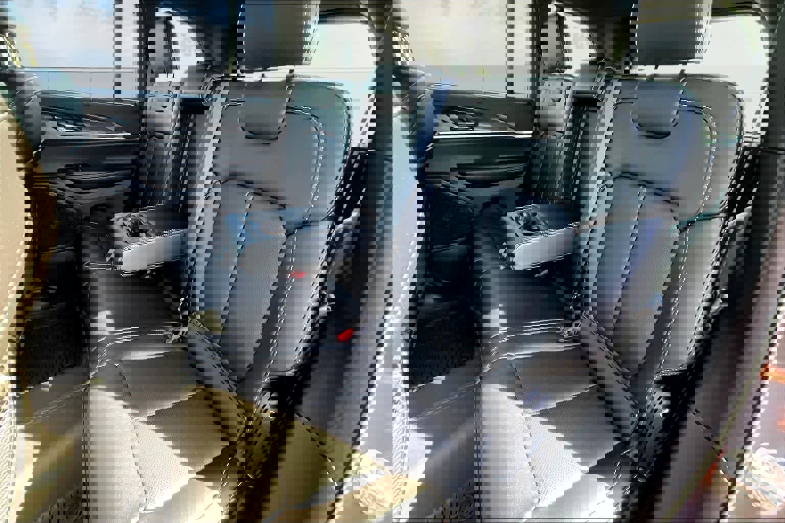 New 2025 Jeep Grand Cherokee Limited w/ Luxury Tech Group II image 13