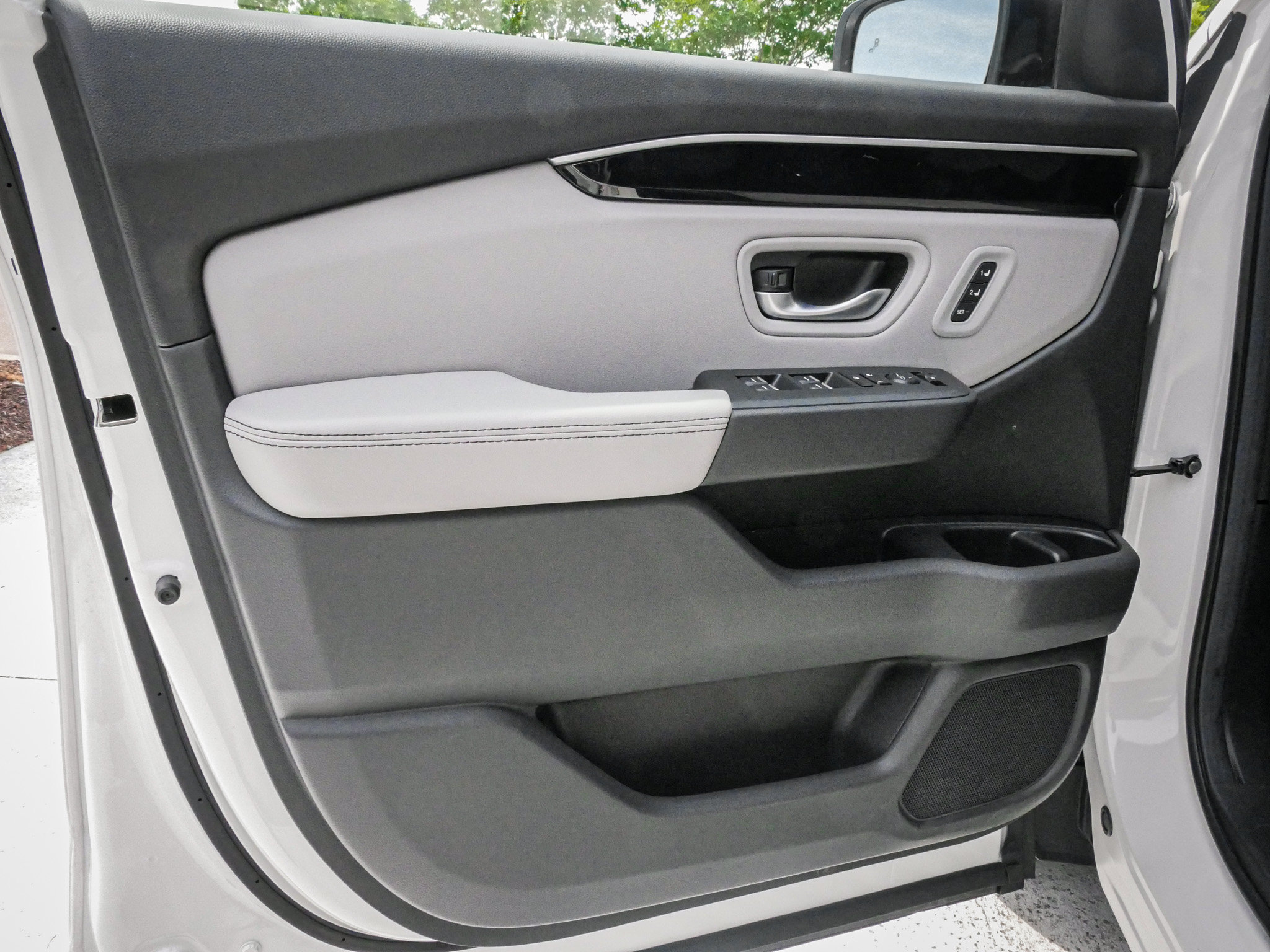 Used 2025 Honda Pilot EX-L image 14