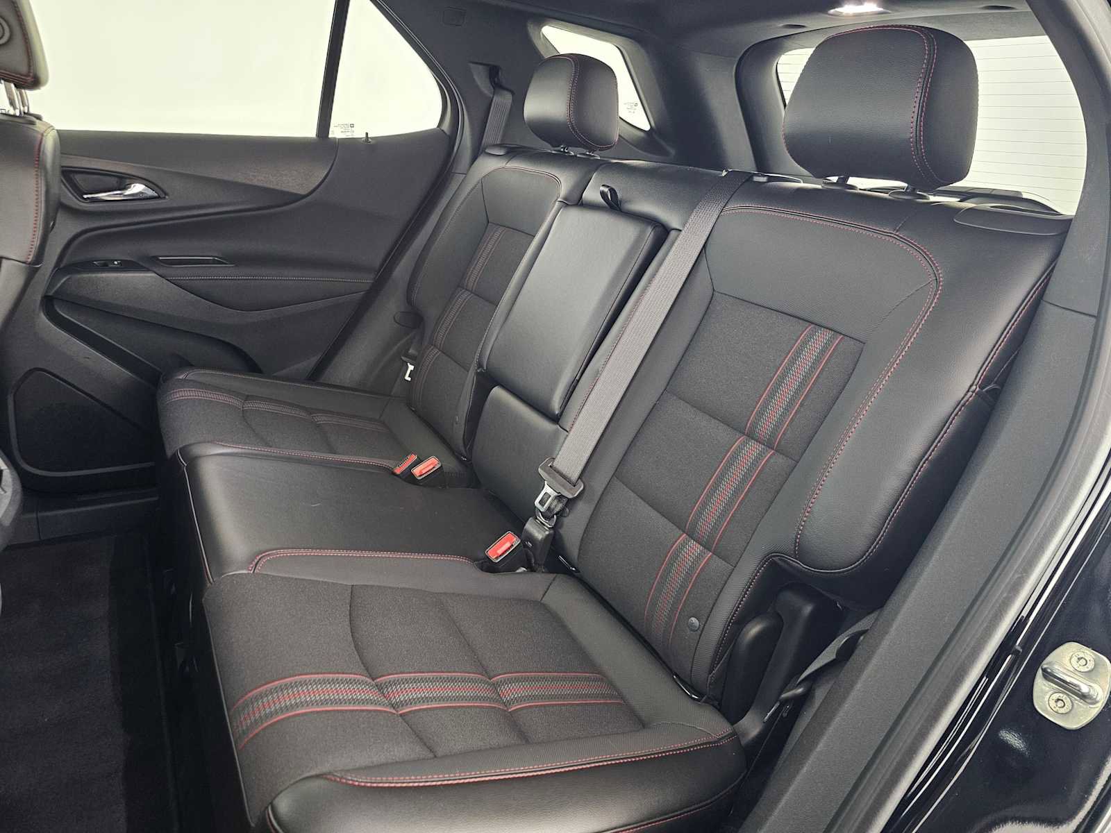 Used 2023 Chevrolet Equinox RS image 17