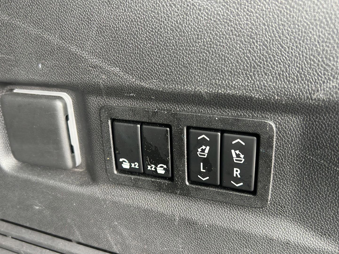 Used 2021 Chevrolet Tahoe High Country AWD/4WD image 34