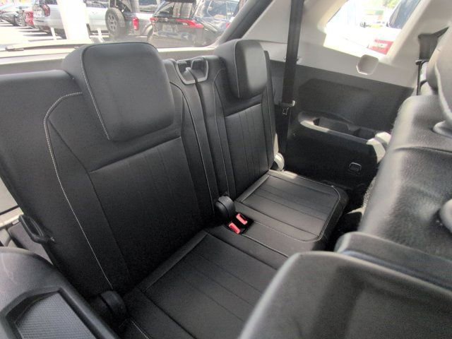 Used 2024 Volkswagen Tiguan SE image 29