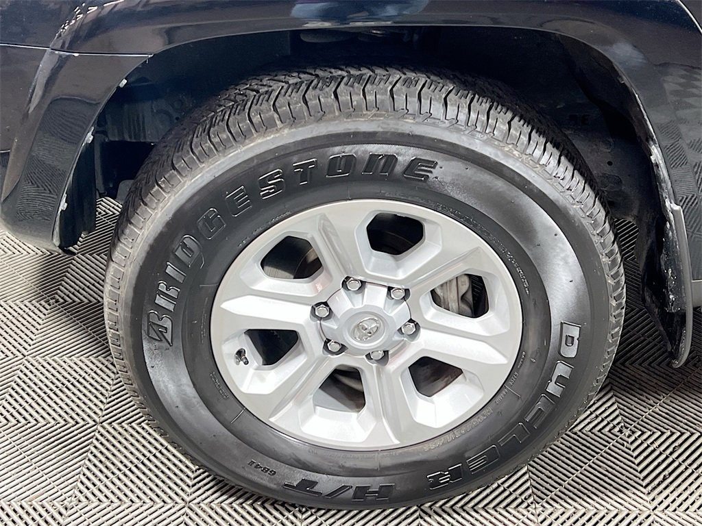 Certified 2024 Toyota 4Runner SR5 Premium image 28
