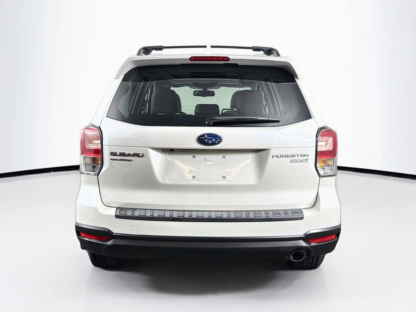 Used 2017 Subaru Forester 2.5i Limited AWD/4WD image 10
