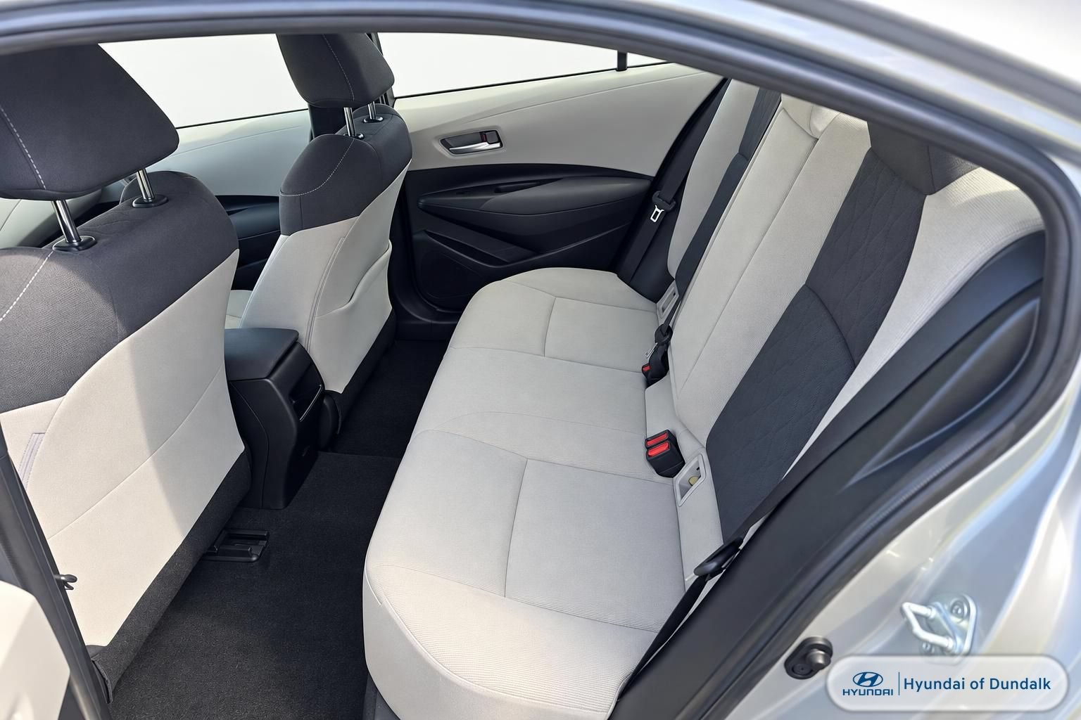 Used 2020 Toyota Corolla LE FWD image 12