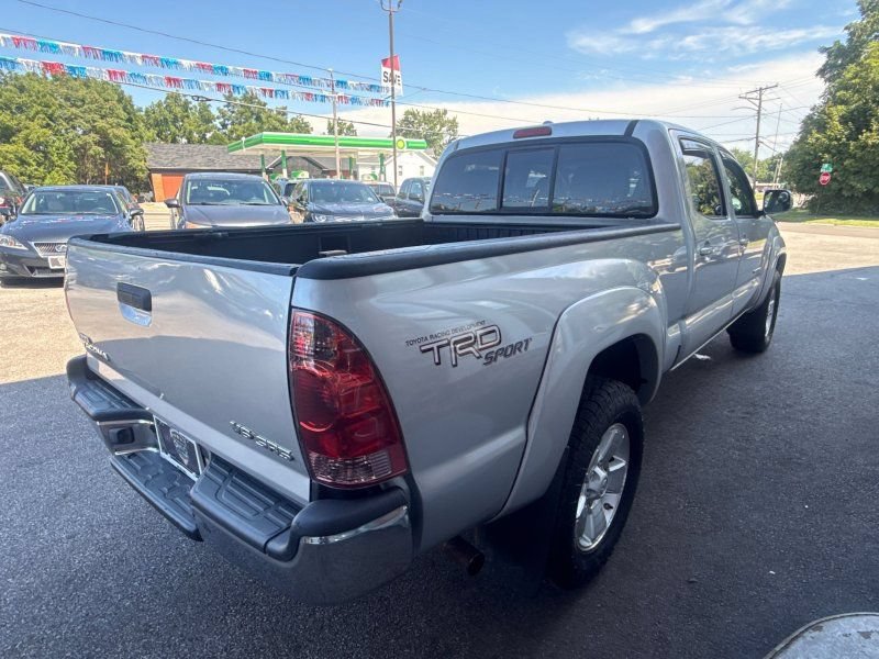 Used 2010 Toyota Tacoma 4x4 Double Cab V6 w/ TRD Sport Pkg image 5