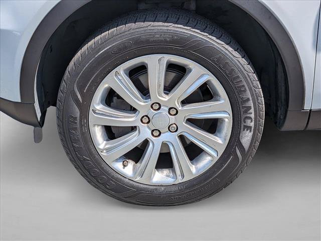 Used 2019 Land Rover Discovery Sport SE AWD/4WD image 23