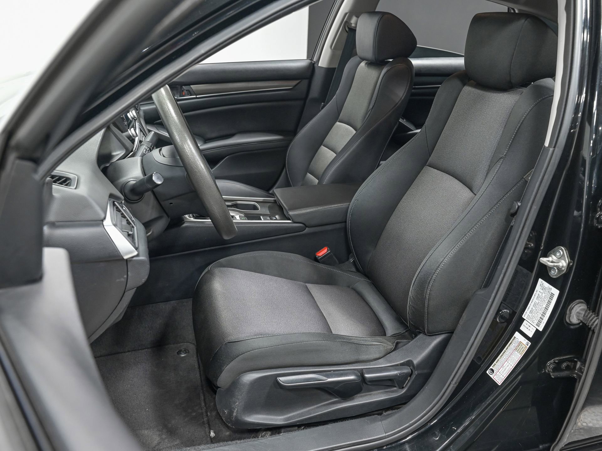 Used 2019 Honda Accord LX image 17