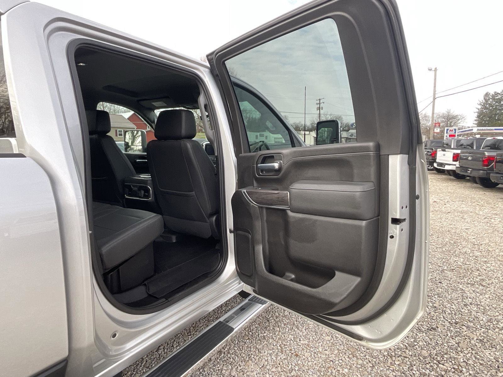 Used 2022 Chevrolet Silverado 2500 LTZ w/ LTZ Premium Package image 17