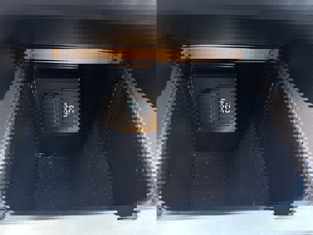 Used 2021 Ford Explorer Platinum w/ Equipment Group 601A image 24