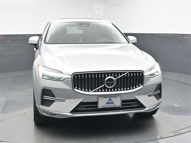 Used 2022 Volvo XC60 B5 Inscription w/ Advanced Package image 2