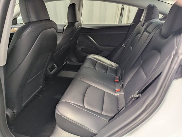 Used 2023 Tesla Model 3 Standard Range RWD image 9