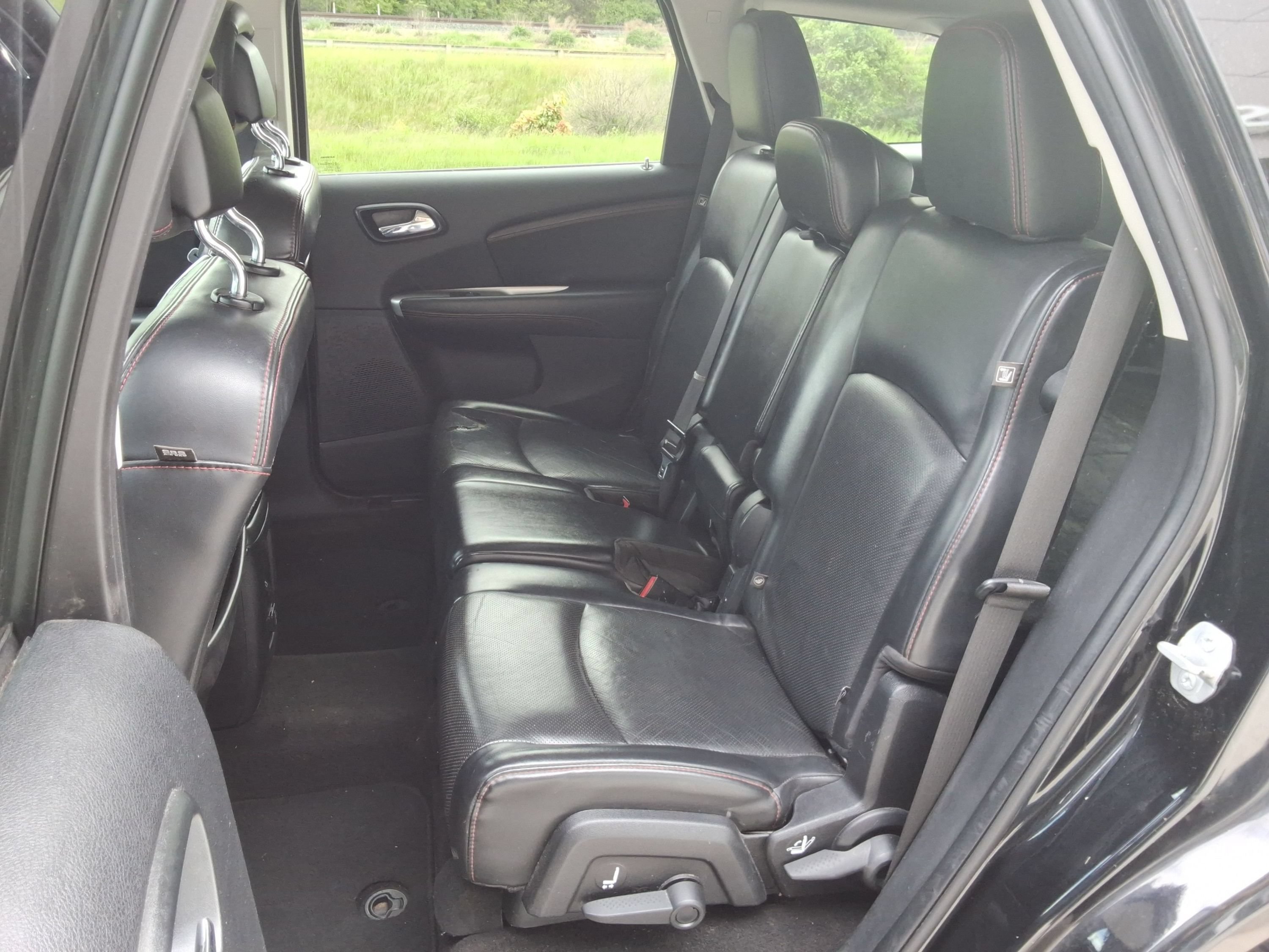 Used 2015 Dodge Journey R/T w/ Flexible Seating Group FWD image 28