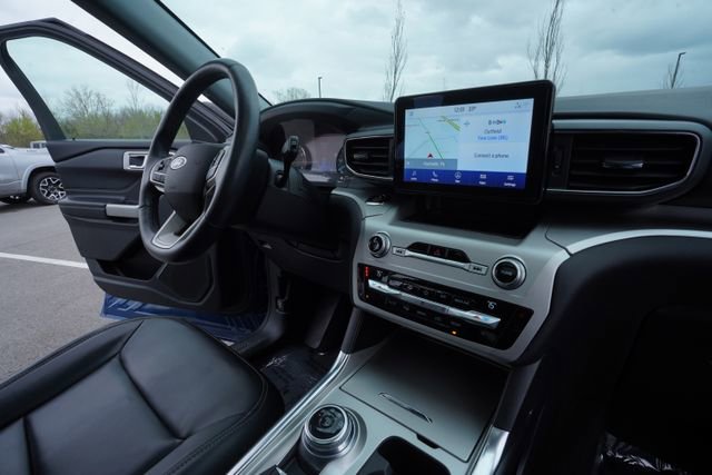 Used 2021 Ford Explorer XLT w/ Equipment Group 202A image 36