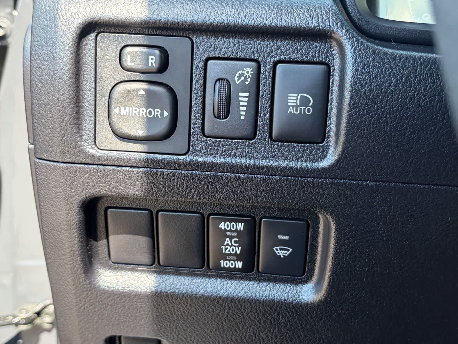 Used 2024 Toyota 4Runner SR5 AWD/4WD image 25