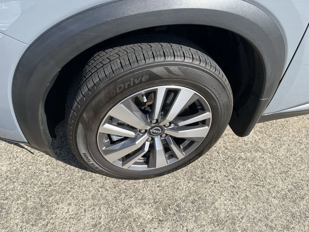 Used 2022 Nissan Pathfinder SL AWD/4WD image 10
