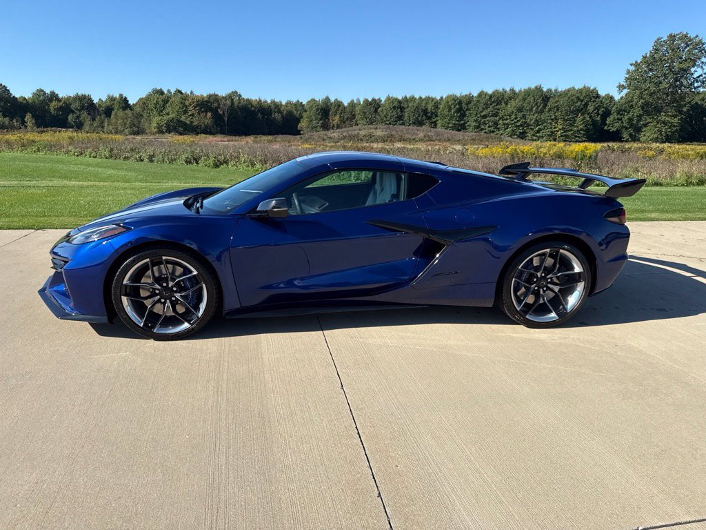 New 2027 Chevrolet Corvette Z06 w/ Battery Protection Package RWD image 2