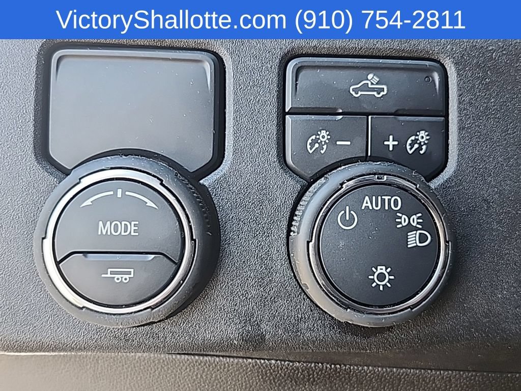Used 2025 Chevrolet Silverado 1500 LT RWD image 13