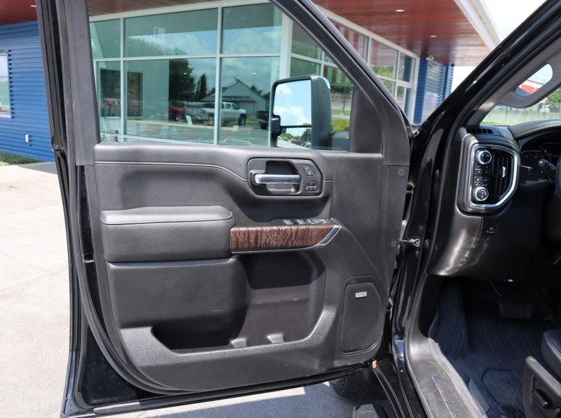Used 2022 GMC Sierra 2500 Denali AWD/4WD image 16