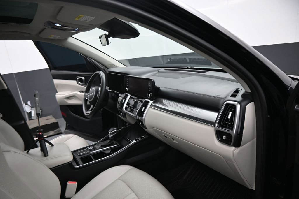 Used 2023 Kia Sorento S w/ Panoramic Sunroof Package FWD image 20