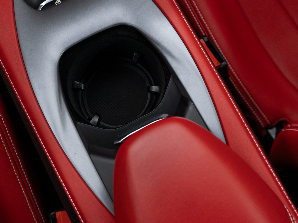 Used 2020 Ferrari Portofino RWD image 36